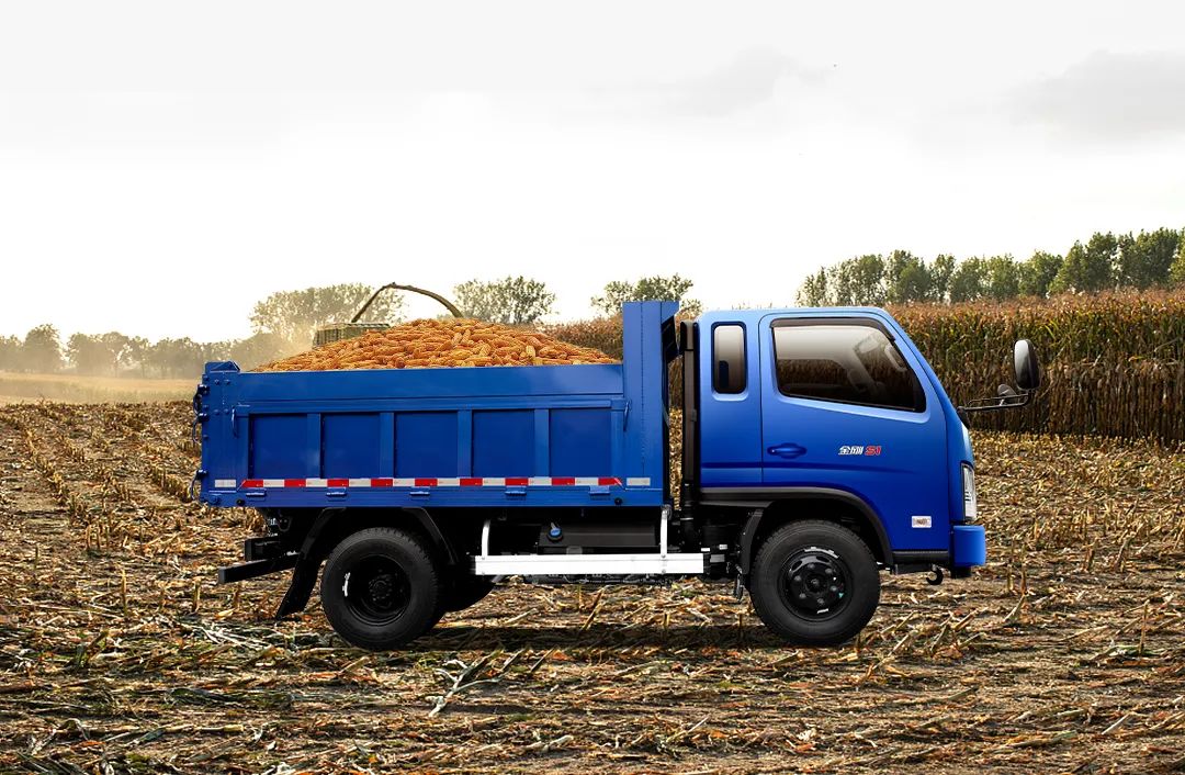 瑞沃金刚S1 PLUS 小黄牌工程车丨助力秋收，大显身手