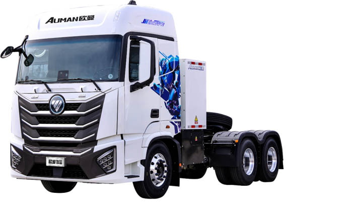 600kWh大电量+30分钟快充！欧曼星翼纯电牵引车成高效物流新利器