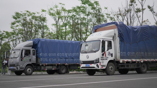 动力提升33%！ 陕汽德龍G300搭载康明斯发动机大缸径、行程短