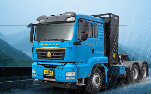 汕德卡新能源牵引车——省成本、提效率，解锁绿色高效运输！